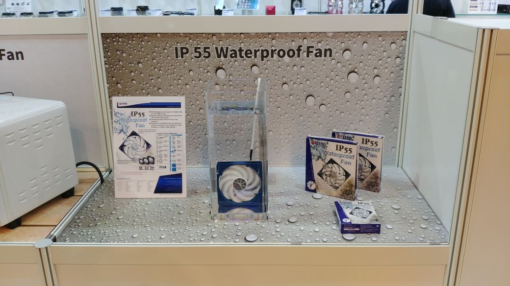 Ventilador resistente al agua IP55 de TITAN